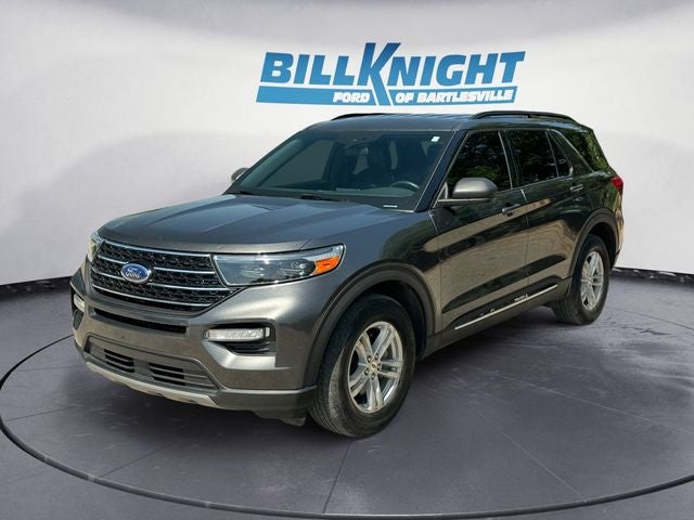 2020 Ford Explorer XLT in Magnetic — front three-quarter view